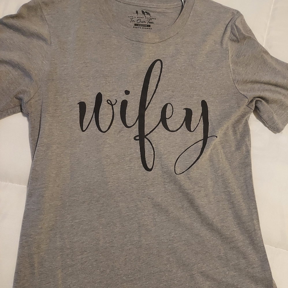 Ruby's Rubbish Wifey tee, medium